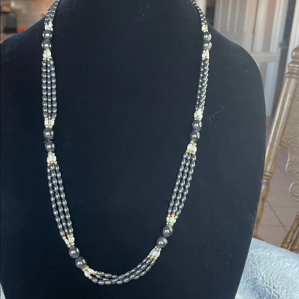 Elegant Black and Gold Beaded Necklace